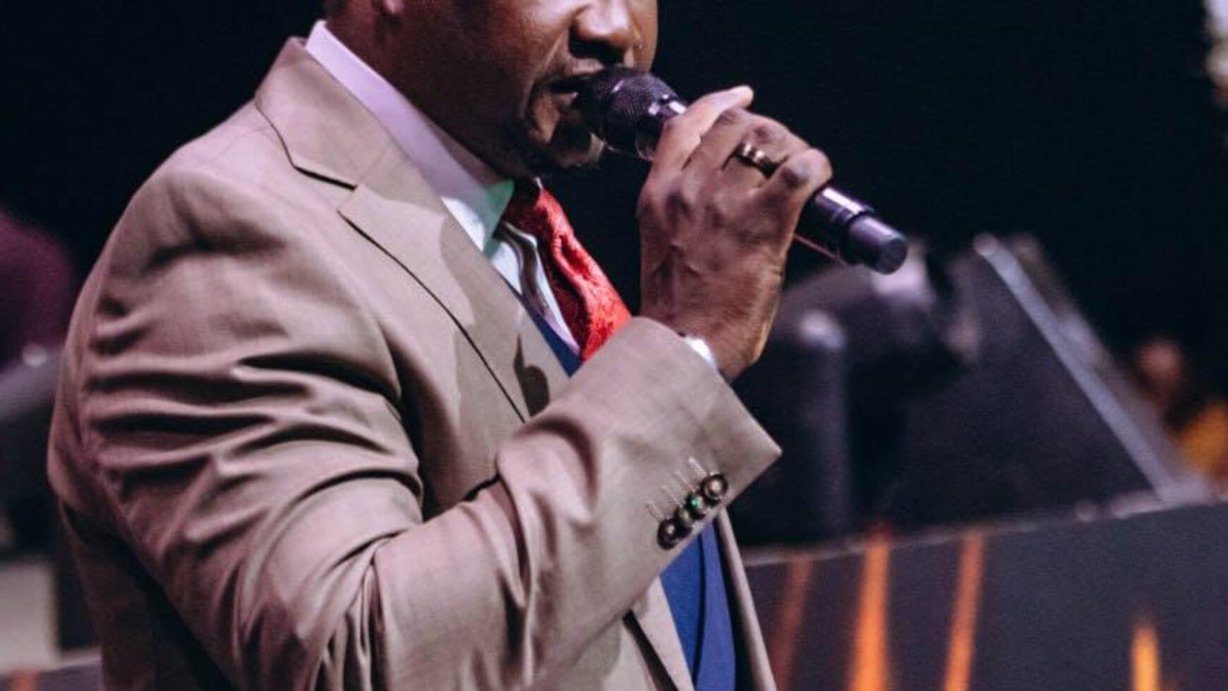 Love Never Fails By Pastor Lanre Oluseye